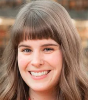 Carly Dearborn headshot