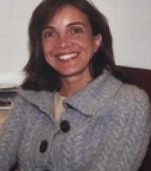 Stephanie Seveau headshot